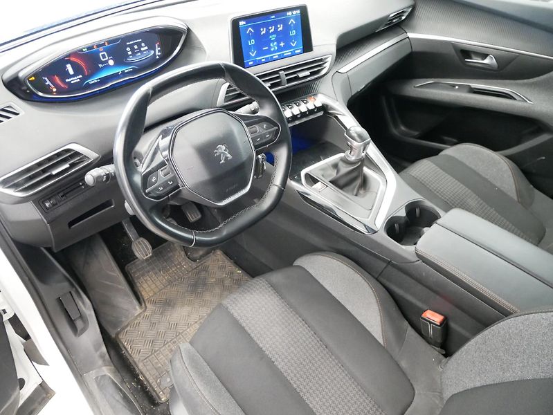 Peugeot 5008 - fotka 5 z 6