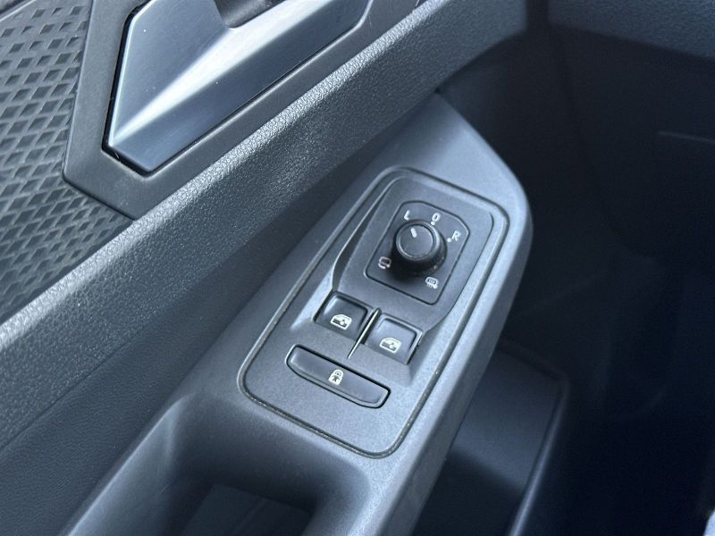 Volkswagen Caddy (2021) 1.5 TSI DSG Style - fotka 17 z 28