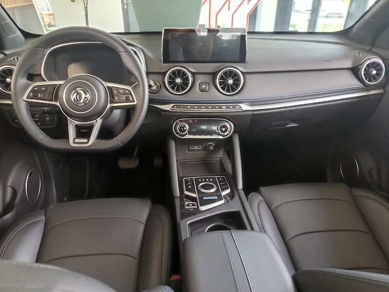 Dongfeng Seres 3 (2022) - fotka 5 z 8