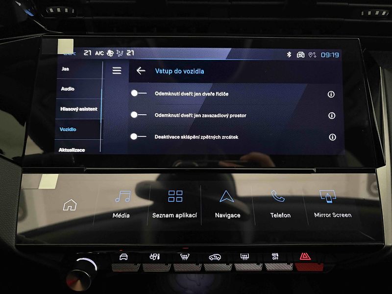 Peugeot 308 (2026) SW Allure 1.5 BlueHDi 130 EAT8 - fotka 33 z 43