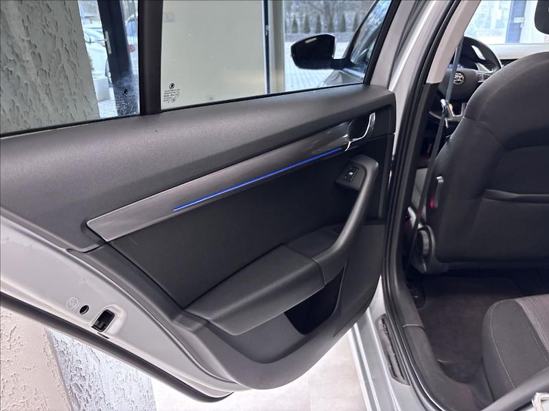 Škoda Octavia 2.0 TDI 110KW GreenLine - fotka 19 z 28
