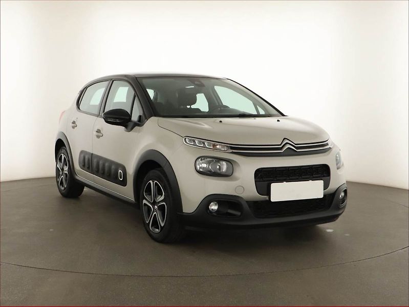Citroën C3 (2018) 1.2 PureTech, Automat - fotka 1 z 17