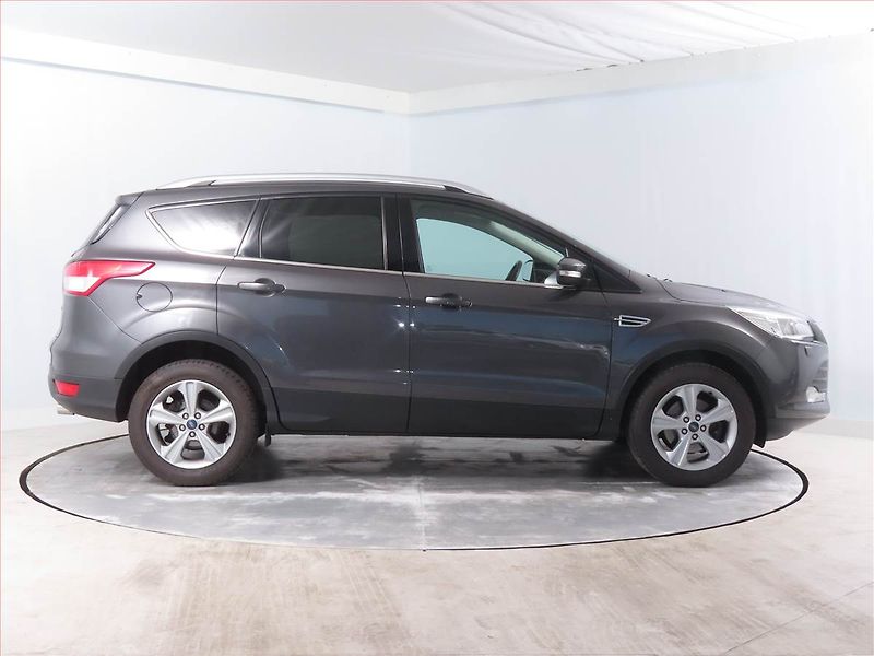 Ford Kuga (2015) 1.5 EcoBoost, Tempomat - fotka 6 z 13