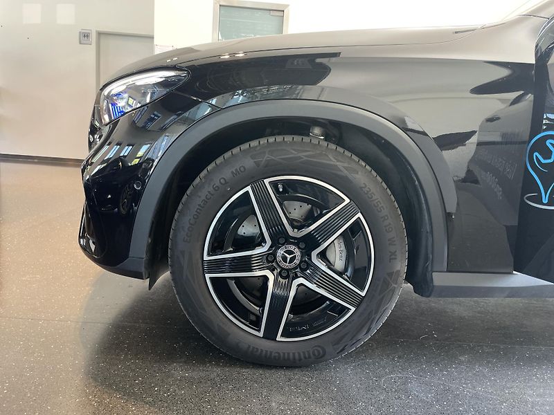 Mercedes-Benz GLC 200d 4Matic - fotka 10 z 35