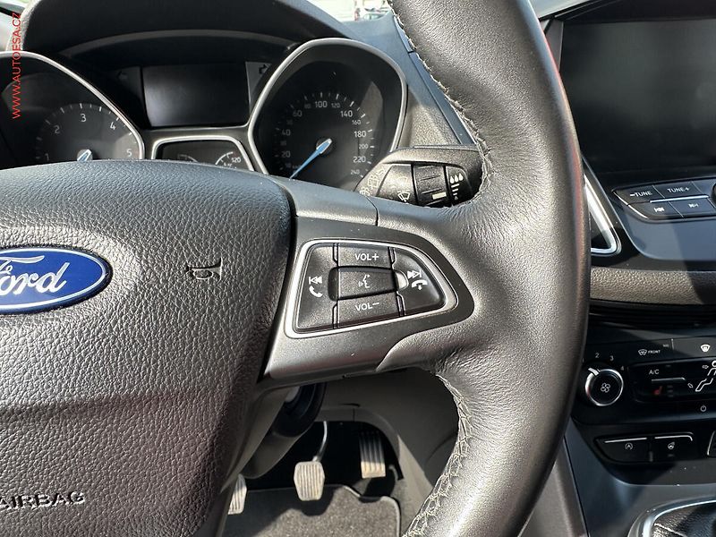 Ford Grand C-MAX (2015) 1.5 TDCi, AC, temp - fotka 13 z 20