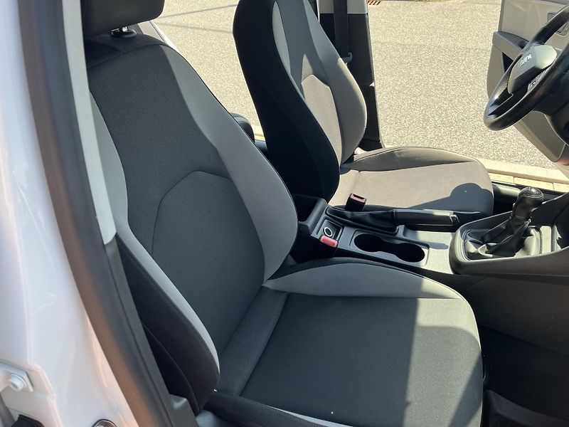 Seat Leon 1.2 TSi  ČR - fotka 16 z 32