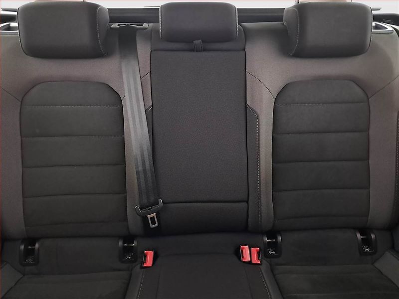 Volkswagen Golf (2017) Comfortline 1.6 TDI, Automat - fotka 10 z 19