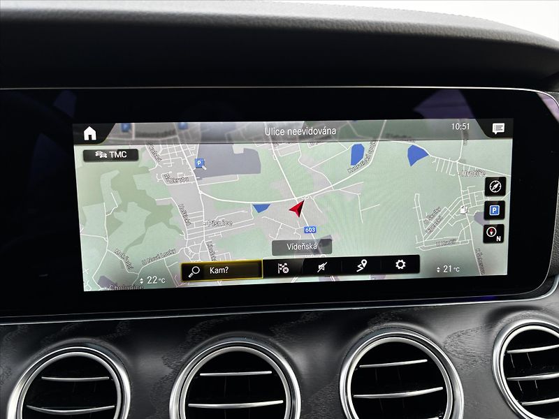Mercedes-Benz Třídy E 300de 4MATIC TAŽNÉ DPH - fotka 19 z 33