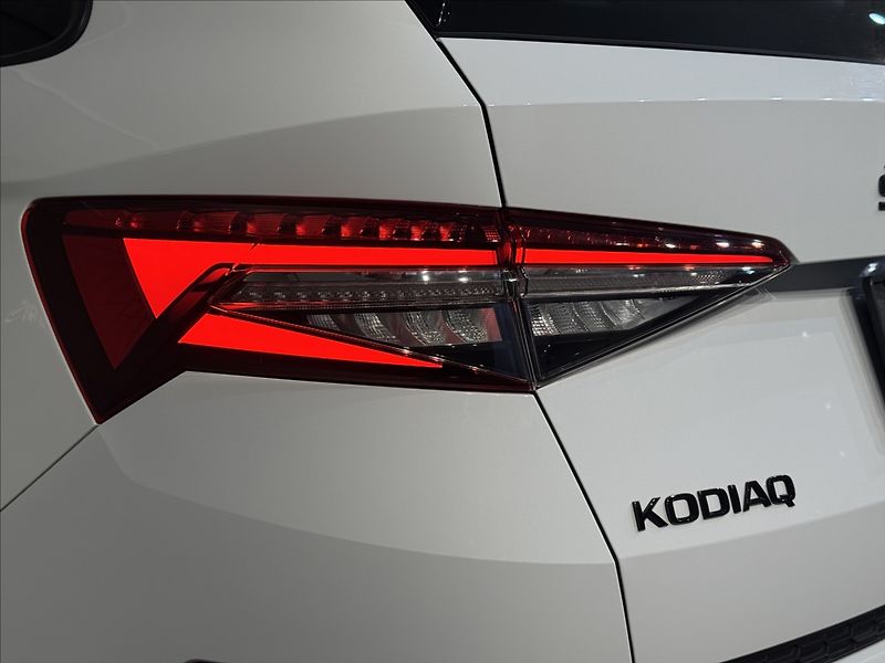 Škoda Kodiaq 2,0 TDi  DSG Sportline Virtual - fotka 12 z 50