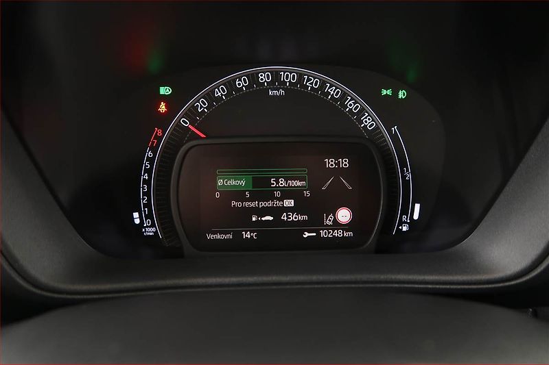 Toyota Aygo (2022) Style 1.0, Serv.kniha - fotka 11 z 18
