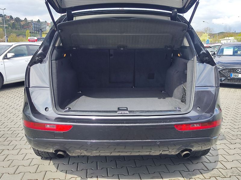 Audi Q5 2.0 TFSi/155kW Quattro ČR - fotka 9 z 30