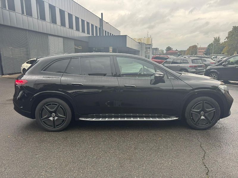 Mercedes-Benz EQS (2025) 500 4MATIC SUV - fotka 8 z 29