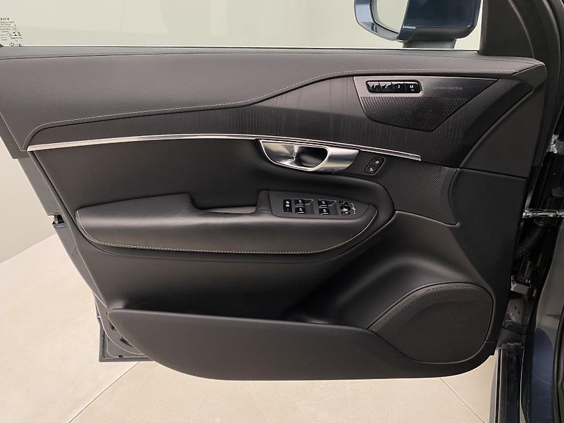 Volvo XC90 T8 AWD RECHARGE INSCRIPTION 7m - fotka 6 z 57