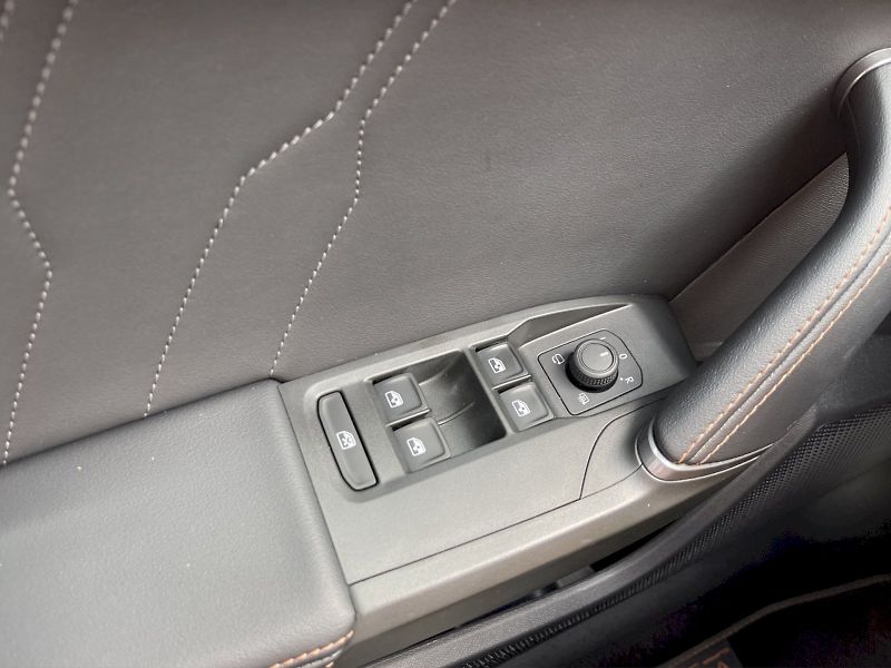 Cupra Formentor (2024) 2.0 TDI 110 kW DSG 4Drive Basi - fotka 22 z 35