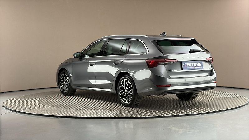 Škoda Octavia 1.5 TSI E-Tec DSG Style Combi - fotka 2 z 28