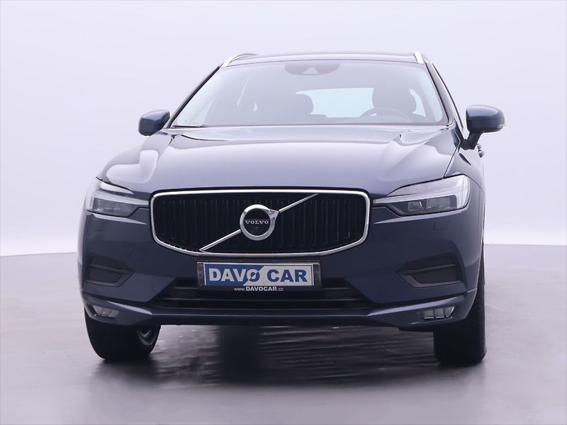 Volvo XC60 2,0 145 kW D4 AWD Momentum - fotka 2 z 31