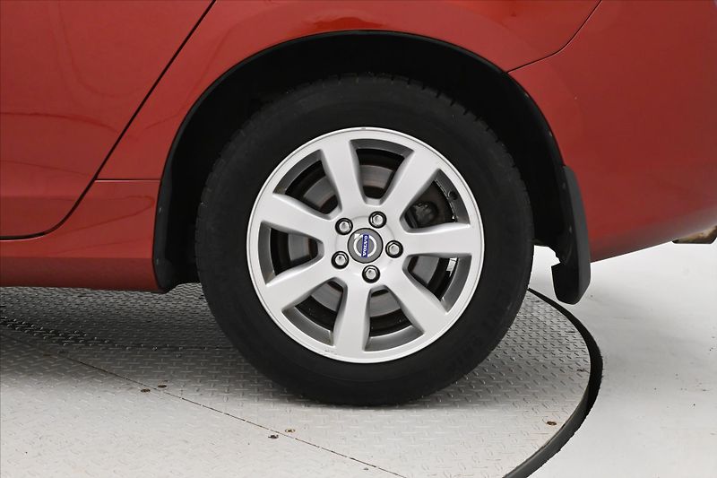 Volvo V60 1,6 D2 84 kW Manuál Kinetic - fotka 29 z 29
