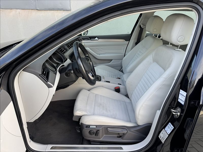 Volkswagen Passat 2,0 TDI DSG ELEGANCE 1.maj. ČR - fotka 20 z 50