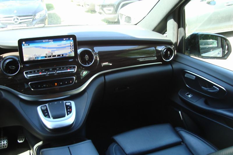 Mercedes-Benz Třídy V (2023) 300d 4-M,Extra Long,ČR,1.M.6m - fotka 43 z 71