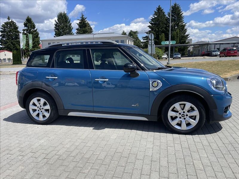 Mini Countryman 1,5 SE ALL4 AUT. PLUG-IN 165kw - fotka 36 z 37