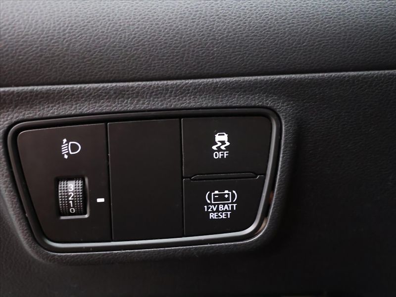 Hyundai Tucson 1,6 T-GDI HEV 169kW Comfort Za - fotka 15 z 34