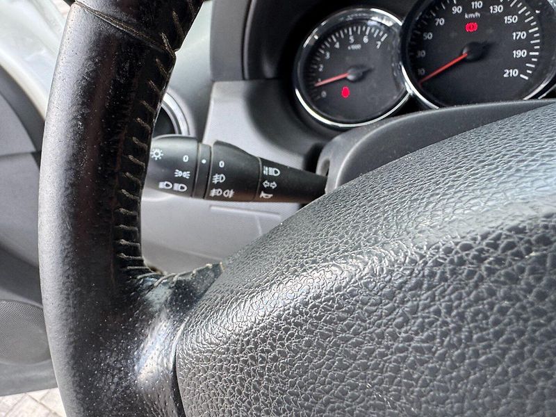 Dacia Duster (2014) 1.6 16V 4x4, odpočet DPH!!! - fotka 20 z 24