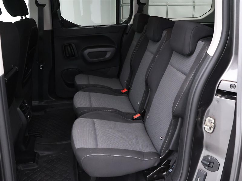 Toyota ProAce City Verso 1,5 D-4D 96kW Family L2 CZ - fotka 14 z 31
