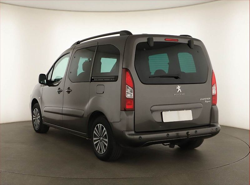 Peugeot Partner (2018) Active 1.6 BlueHDi, 5Míst, ČR - fotka 4 z 11