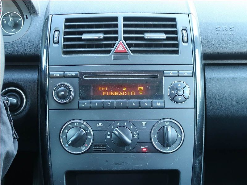 Mercedes-Benz Třídy A (2005) A 150 , Automat, po STK - fotka 12 z 16