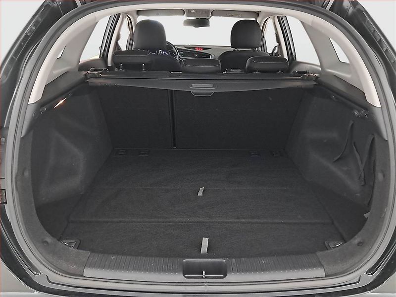Kia Ceed (2017) 1.6 GDI, Serv.kniha, Navi - fotka 14 z 20