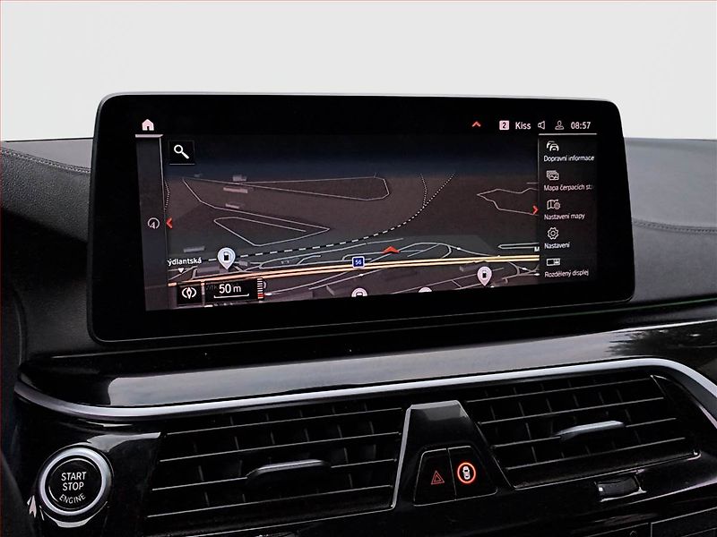 BMW Řada 5 (2023) 530d xDrive - fotka 15 z 16