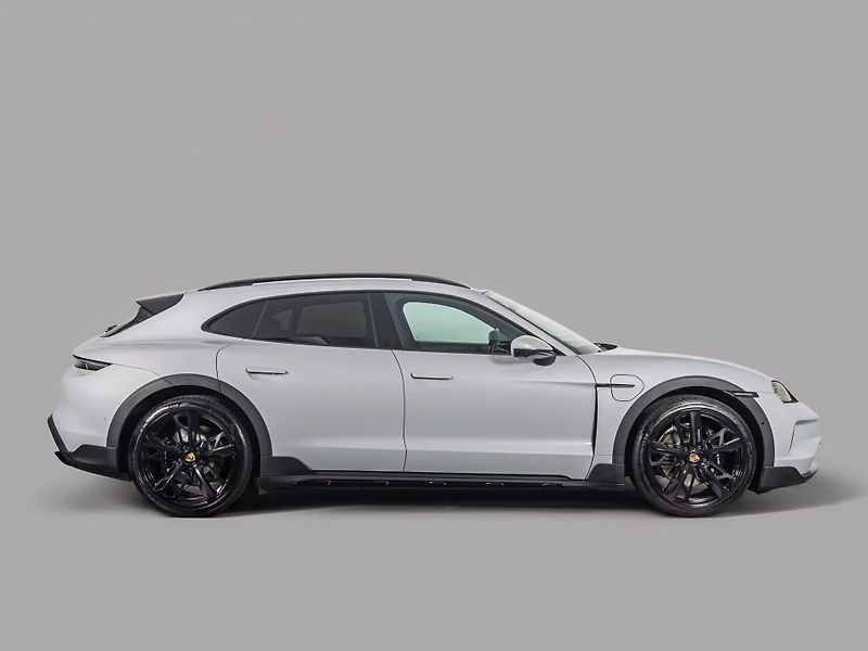 Porsche Taycan 4 Cross Turismo 360 Pano Venti - fotka 5 z 19