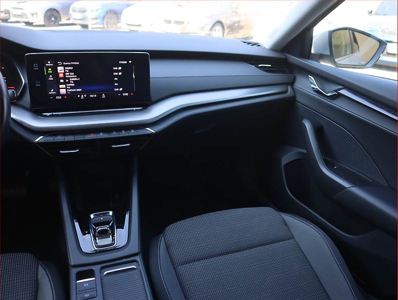 Škoda Octavia (2023) Ambition Plus 2.0 TDI, Automat - fotka 8 z 24