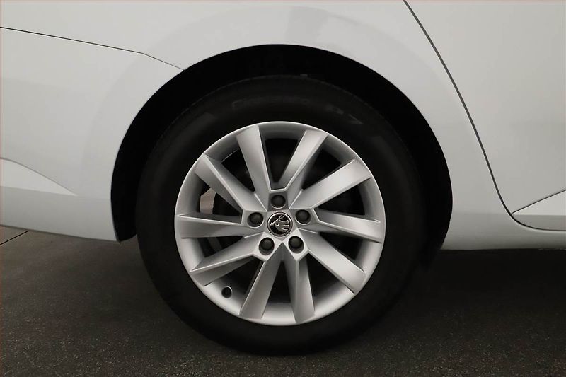 Škoda Superb (2019) Style 2.0 TDI, Automat, Navi - fotka 16 z 16
