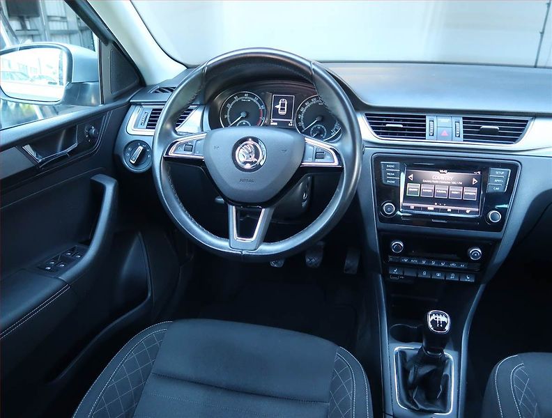 Škoda Rapid (2019) Style Plus 1.0 TSI, Bi-Xenony - fotka 7 z 15