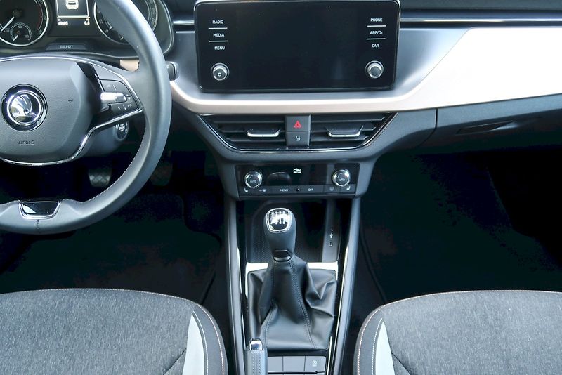 Škoda Kamiq (2023) Style 1,0 TSi/81 kW - fotka 9 z 33