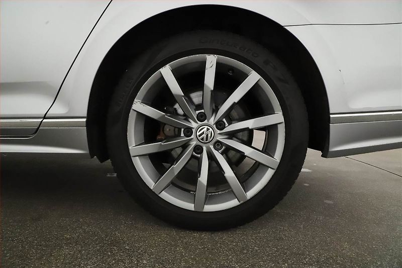 Volkswagen Passat (2019) 2.0 TDI, Automat, Navi - fotka 21 z 21