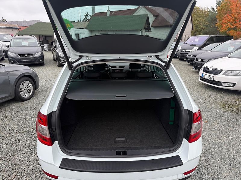 Škoda Octavia 1.5 TSI DSG CLEVER - fotka 12 z 13