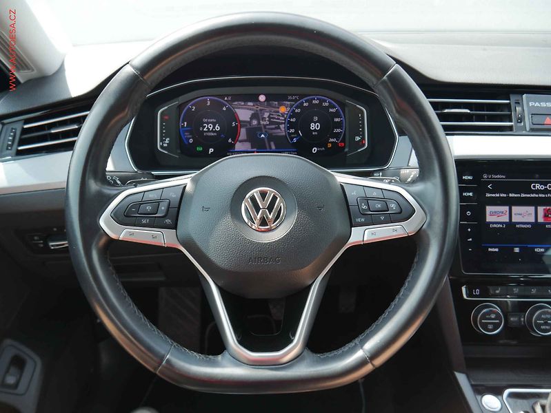 Volkswagen Passat (2019) 2.0TDi, DSG, LED, navi - fotka 16 z 17