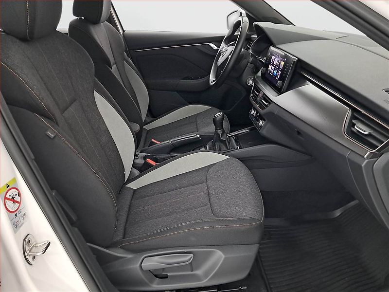Škoda Scala (2023) Style 1.0 TSI, ČR,1.maj - fotka 9 z 19