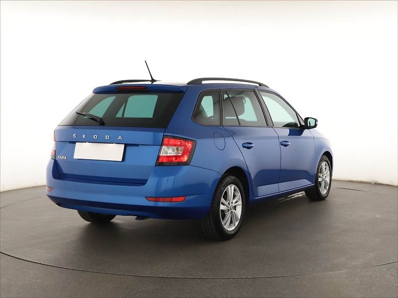 Škoda Fabia (2022) Ambition 1.0 TSI, ČR,1.maj - fotka 5 z 14