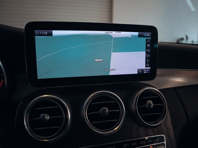 Mercedes-Benz Třídy C C 300d coupe 4MATIC AMG - fotka 14 z 32