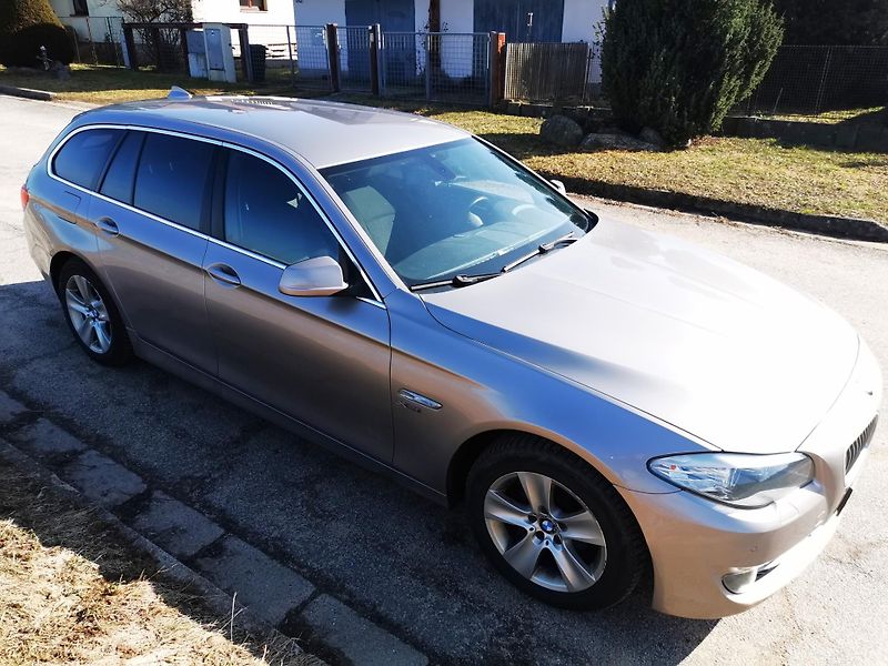 BMW Řada 5 530D XDRIVE TOURING F11 190kW - fotka 9 z 40