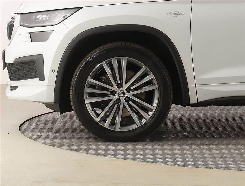 Škoda Kodiaq (2023) Laurin&Klement 2.0 TSI - fotka 15 z 26