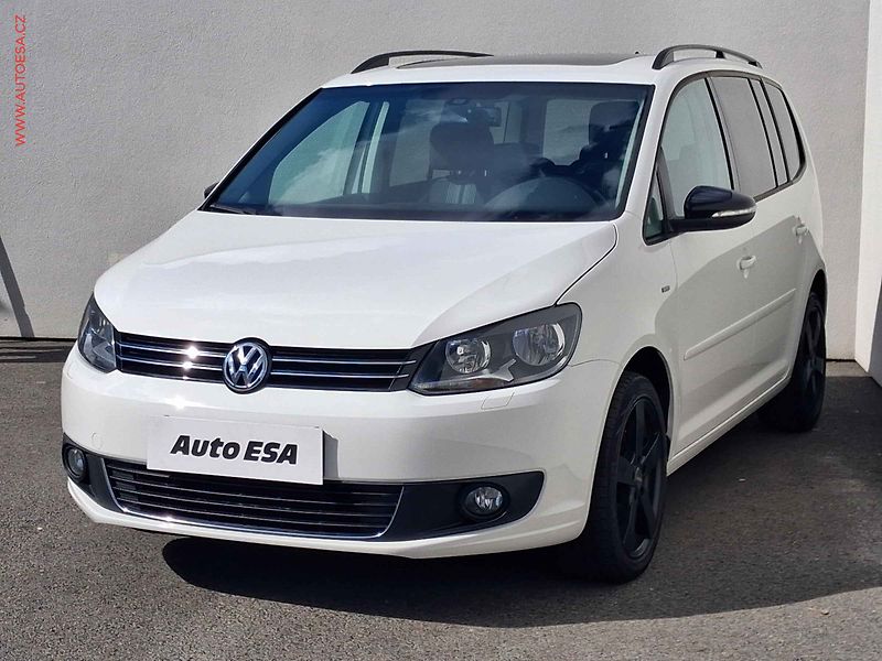 Volkswagen Touran (2012) 1.4 TSi, Match, navi, panor - fotka 3 z 18