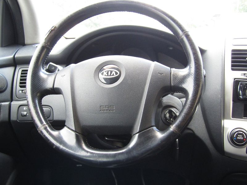 Kia Sportage (2005) 2.0 CRDI 83kW - fotka 16 z 35