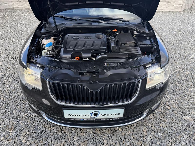 Škoda Superb 2.0TDi 170PS 6R 4x4 0% KOROZE! - fotka 81 z 157