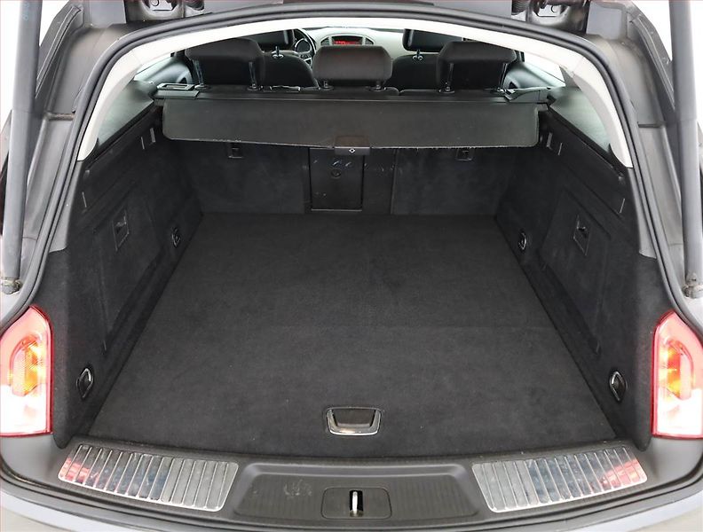 Opel Insignia (2011) 2.0 CDTI, Automat - fotka 18 z 18