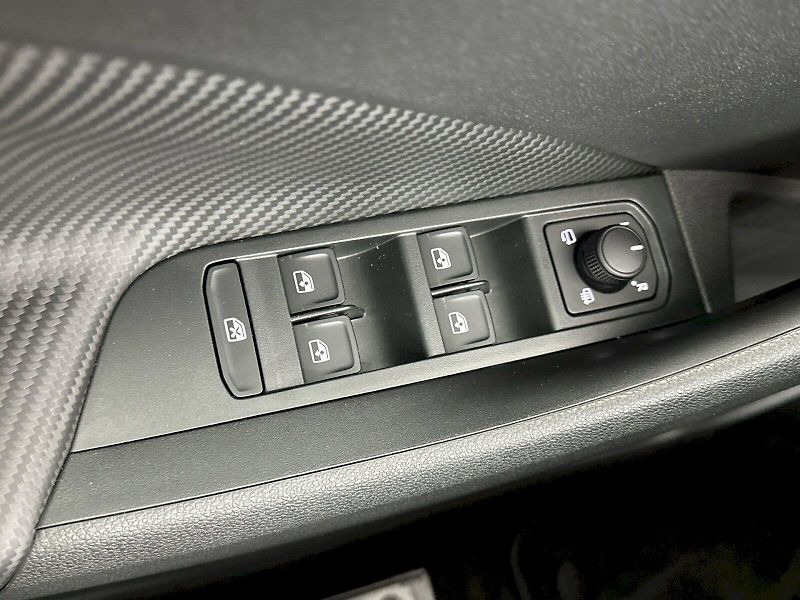 Škoda Kamiq (2025) DSG 1.0TSI 85kW Monte Carlo - fotka 25 z 32