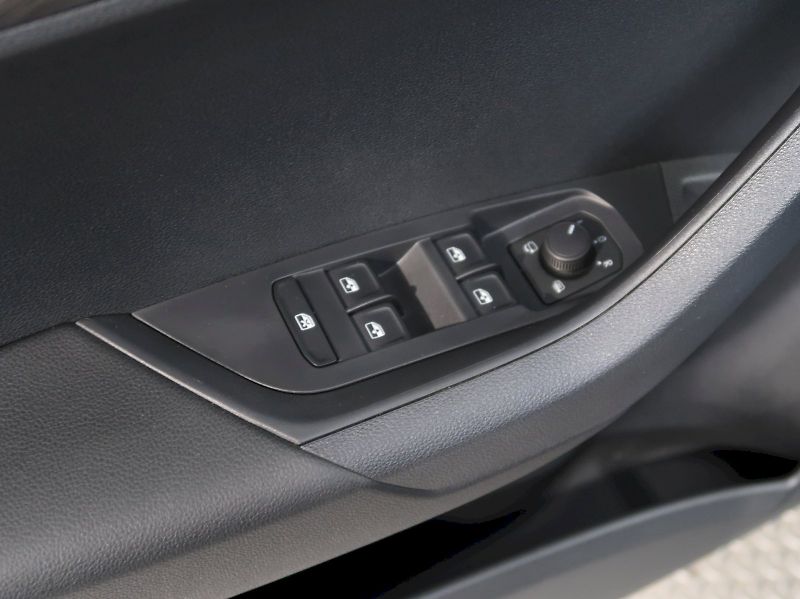 Škoda Karoq (2025) TOP SELECTION 2.0TDI 110KW DSG - fotka 38 z 42